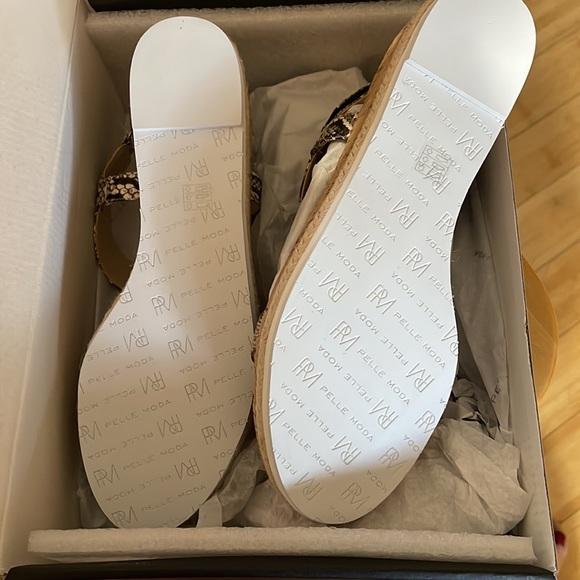 Women’s Pelle Moda snakeskin sandals - Picture 4 of 5
